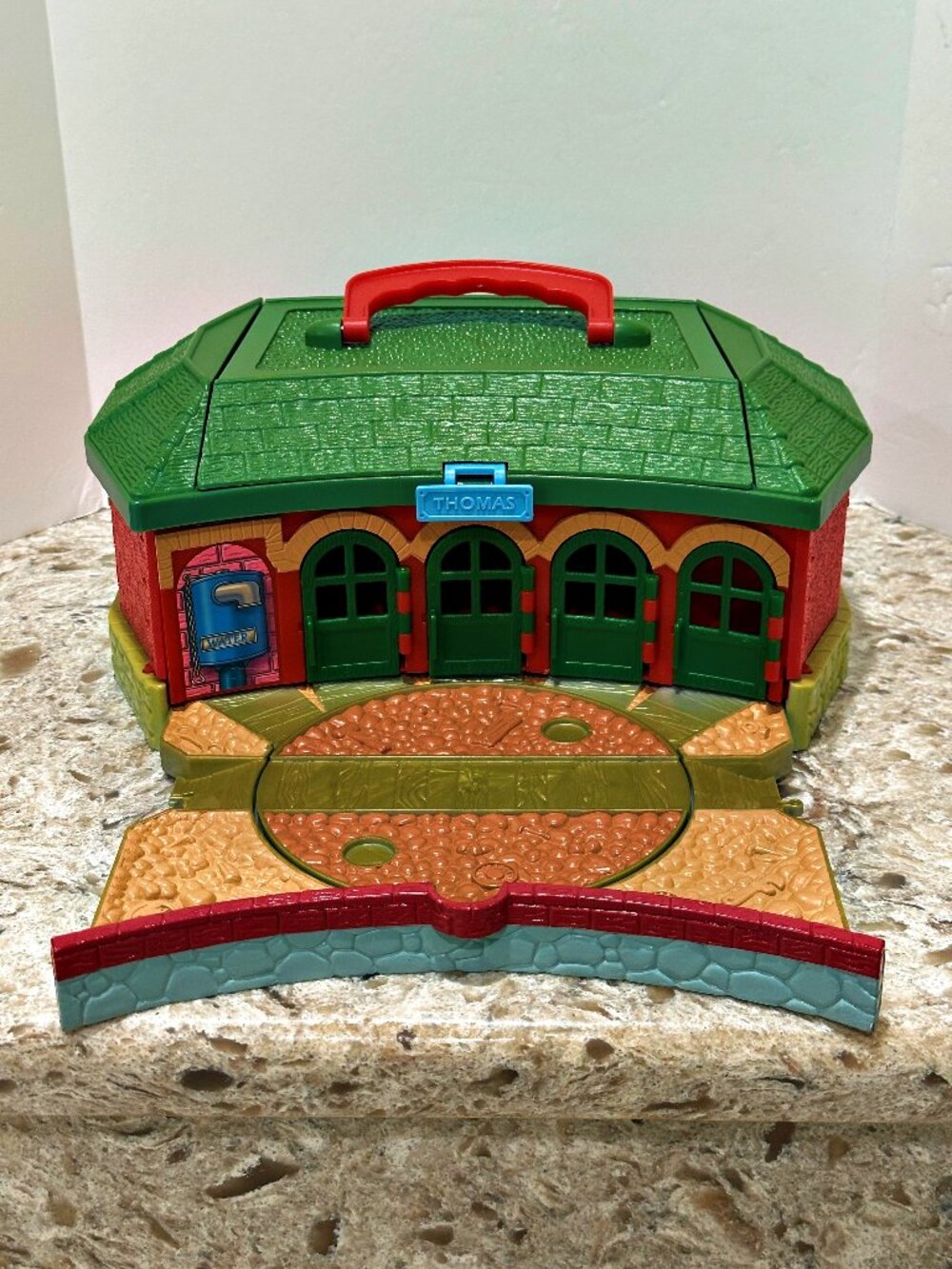 Thomas Friends Take Along Tidmouth Sheds Carry Case Playset Learning Curve 2002